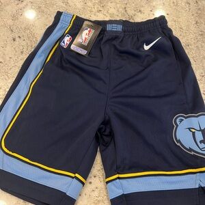NEW!  Memphis Grizzlies Youth L Basketball shorts NIKE